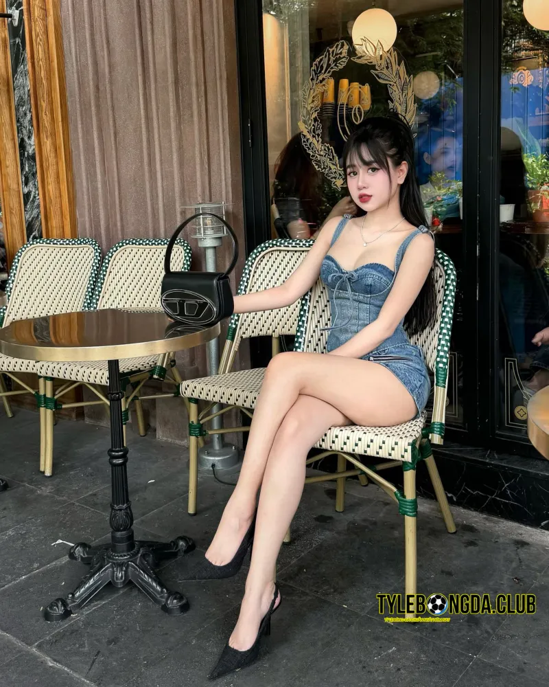 Hình ảnh lê kim loan onlyfans vú bự 